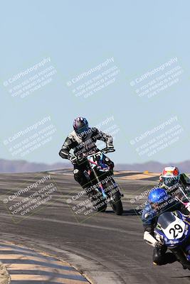 media/Dec-07-2025-CVMA (Sun) [[3e7d2de5dc]]/Race 7-Formula Lightweight Twins Shootout/